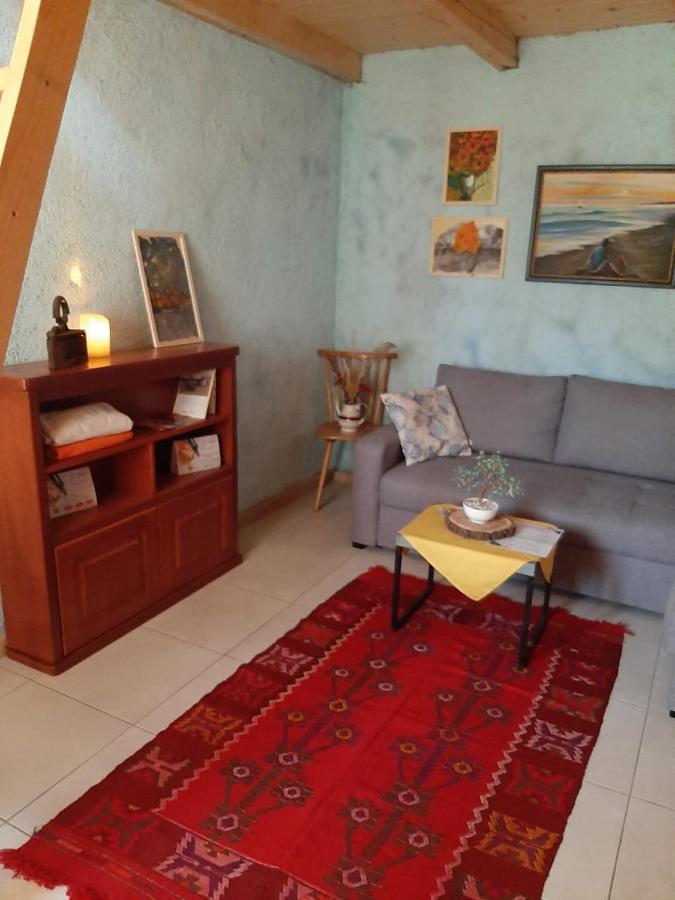 Balabani Local Stay Golubovci ภายนอก รูปภาพ