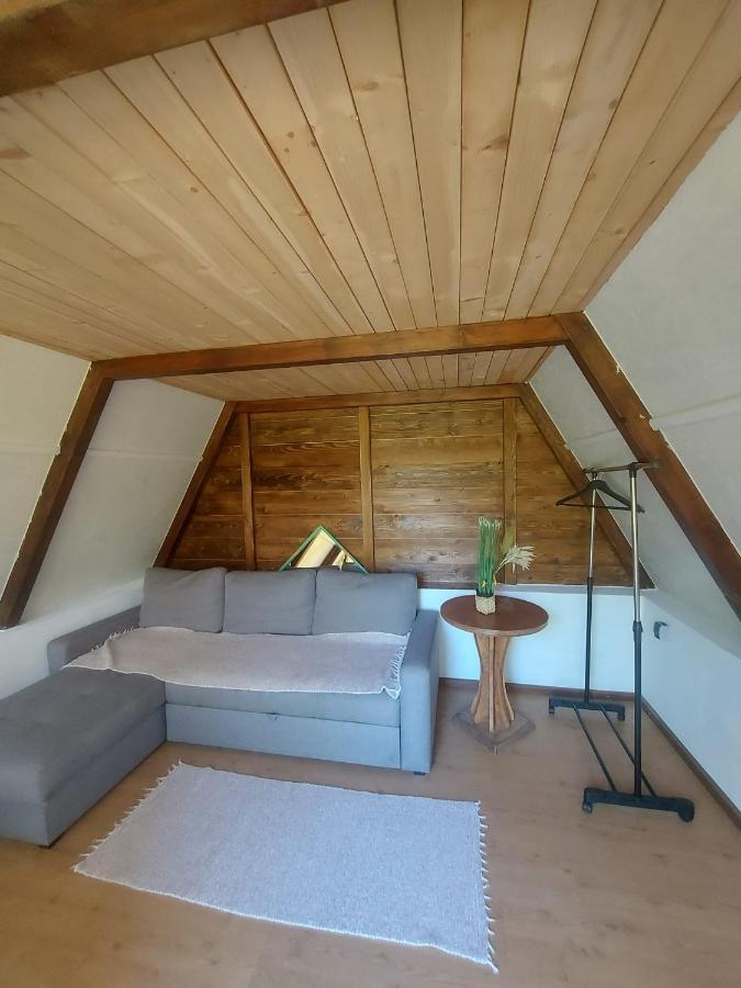 Balabani Local Stay Golubovci ภายนอก รูปภาพ